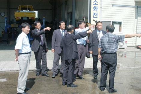 음식물쓰레기처리
장 현장 방문실시
(2005.9.9) 대표이미지
