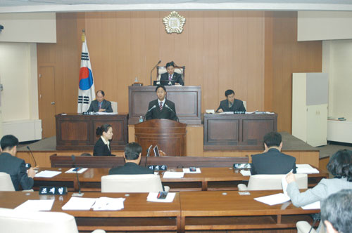 제161회 2차정례회에서 구정질문하는 모습 대표이미지