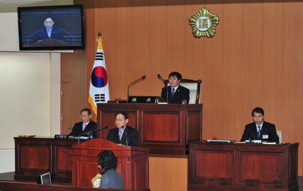 이종수 신임 주민생활지원국장 인사 모습 대표이미지