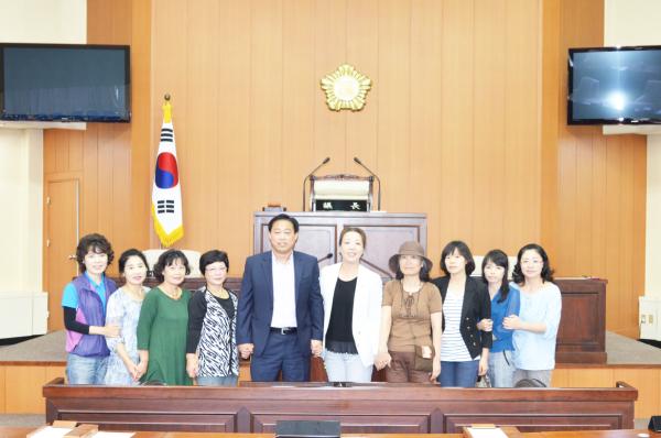 체조교실회원 양천구의회 방문(3) 대표이미지