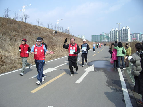 제2회 독도사랑 마라톤대회에서 대표이미지