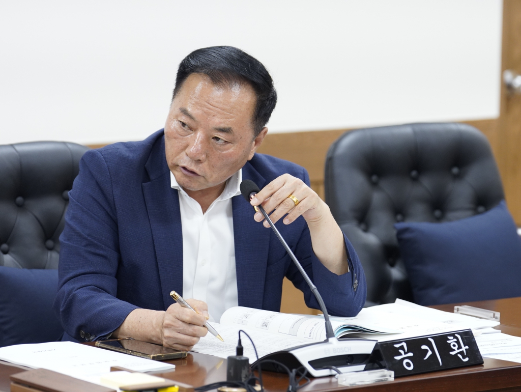제323회 임시회 복지건설위원회 이미지(4)