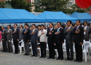 ◎ 신월5동주민센터 건립 기공식

  - 일  시 : 2009년 9월 28일(금) 오후 3시
  - 참석자 :  정욱채의원, 백금만의원, 김종화의원,
              김재천의원, 문병상의원, 박정옥의원   대표이미지