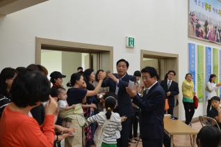 한자왕경시대회 참석(참가학부형과 대화) 대표이미지