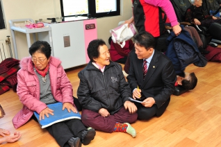 행정사무감사 현장방문 모습 대표이미지