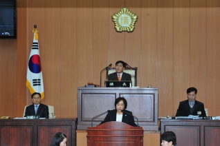 제206회 임시회 찬반토론 대표이미지
