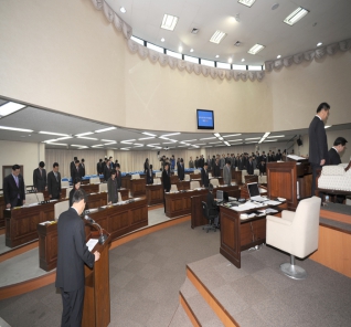 제188회 1차본회의 고김기천의원 애도 묵념 대표이미지