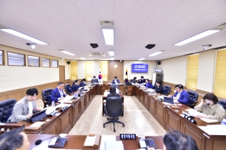 제300회 임시회 행정재경위원회 대표이미지