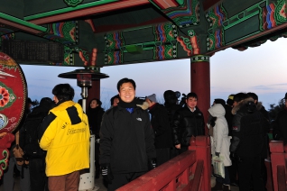 2011년 용왕산 해맞이 행사 의원 참석 대표이미지