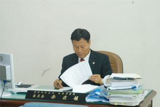 시설관리공단 조사특별위원회 활동하는 모습 대표이미지