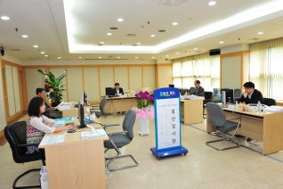 2011년 예산결산 검사장 모습 대표이미지