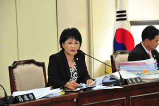 양천구의회 행정재경위원회 질의 모습 대표이미지