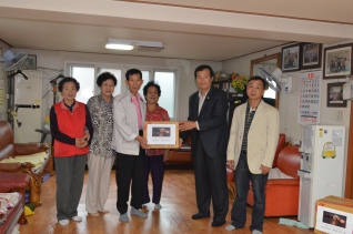 추석맞이 생활안전협의회 경로당 위문품 전달 대표이미지