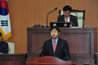 제206회 임시회 찬반토론 대표이미지