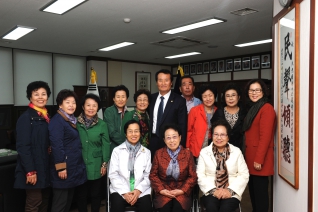 자치위원회 의회방문 대표이미지