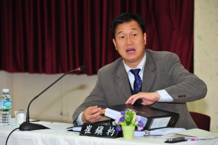 행정사무감사 질의 모습 대표이미지