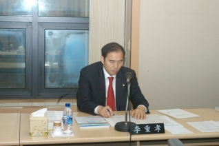 복지건설위원회 2007년도 행정사무감사하는 모습 대표이미지