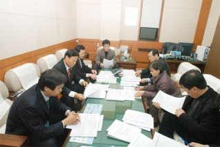 행정재경위원회 조례연구회 정기모임 모습 대표이미지