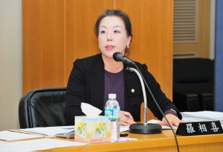 행정사무감사 질의 모습 대표이미지