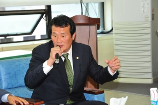 의원총회및수방대책추진상황종합보고회 발언모습 대표이미지