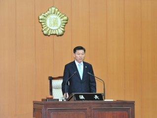 이강길의원 의장선거 진행모습3 대표이미지