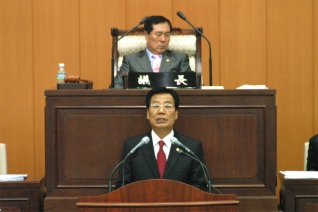 제 182회 임시회 2차 본회의 구정질문 모습 대표이미지