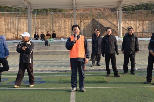 구의회 구청간 친선 축구대회 개최(해누리축구장) 대표이미지