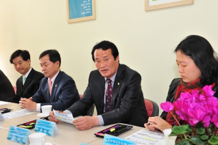 초등학교 무상급식 배식봉사(강신초등학교) 대표이미지