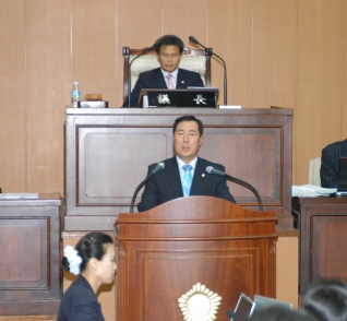 ○제184회 제1차정례회(제3차본회의) 김종화의원 찬성토론

 - 서울특별시양천구 사무의 민간위탁에 관한 조례안
   재의결 찬성토론 대표이미지