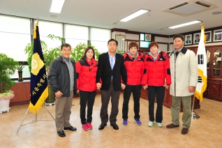 양천구 테니스 선수단 방문 대표이미지