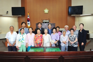 목동, 신정동 경로당 어르신 양천구의회 방문 대표이미지