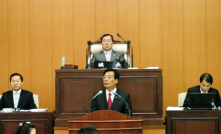 제 182회 임시회 2차 본회의 구정질문 모습 대표이미지