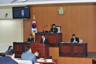 제196회 임시회 제2차 본회의 구정질문 모습 대표이미지