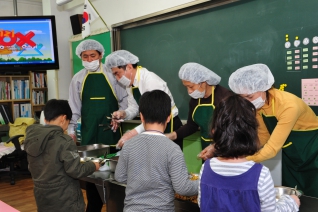 초등학교 무상급식 배식봉사(양화초등학교) 대표이미지