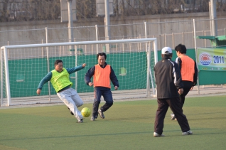 구의회 구청간 친선 축구대회 개최(해누리축구장) 대표이미지