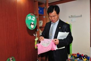 행정사무감사 현장방문 모습 대표이미지
