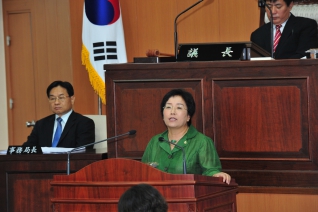 본회의장 구정질문 모습 대표이미지