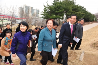현장시장실 김포가압장 도서관건립 현장방문 대표이미지