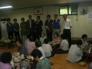 신정6동 노인정 점심 봉사활동_20100907 대표이미지