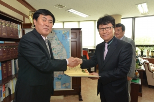 2010년 세입세출 결산검사위원 위촉식 대표이미지