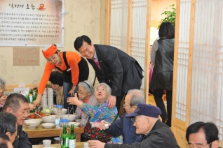 목4동 경로당 어르신 무료 점심식사(착한낙지) 대표이미지