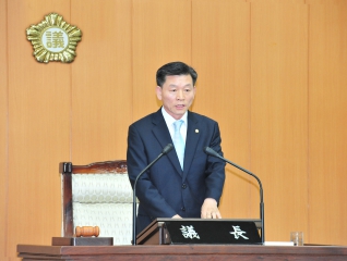 이강길의원 의장선거 진행모습1 대표이미지