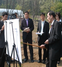o 제182회 양천구의회 임시회 복지건설위 의정활동
 - 일  시 : 2009. 4. 28(목) 09:30 ~
 - 대  상 : 복지건설위원회 위원 및 구청 관계공무원
 - 방문지
   . 구립노인요양시설 건립 현장(사회복지과)
   . 신정3동지구 국민임대주택단지 건설현장(균형개발과)   대표이미지