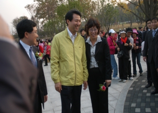 양천구의회 남궁금순의원 서서울호수공원 개원식 참석 대표이미지
