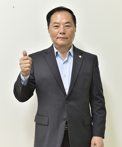 의원 공기환 사진