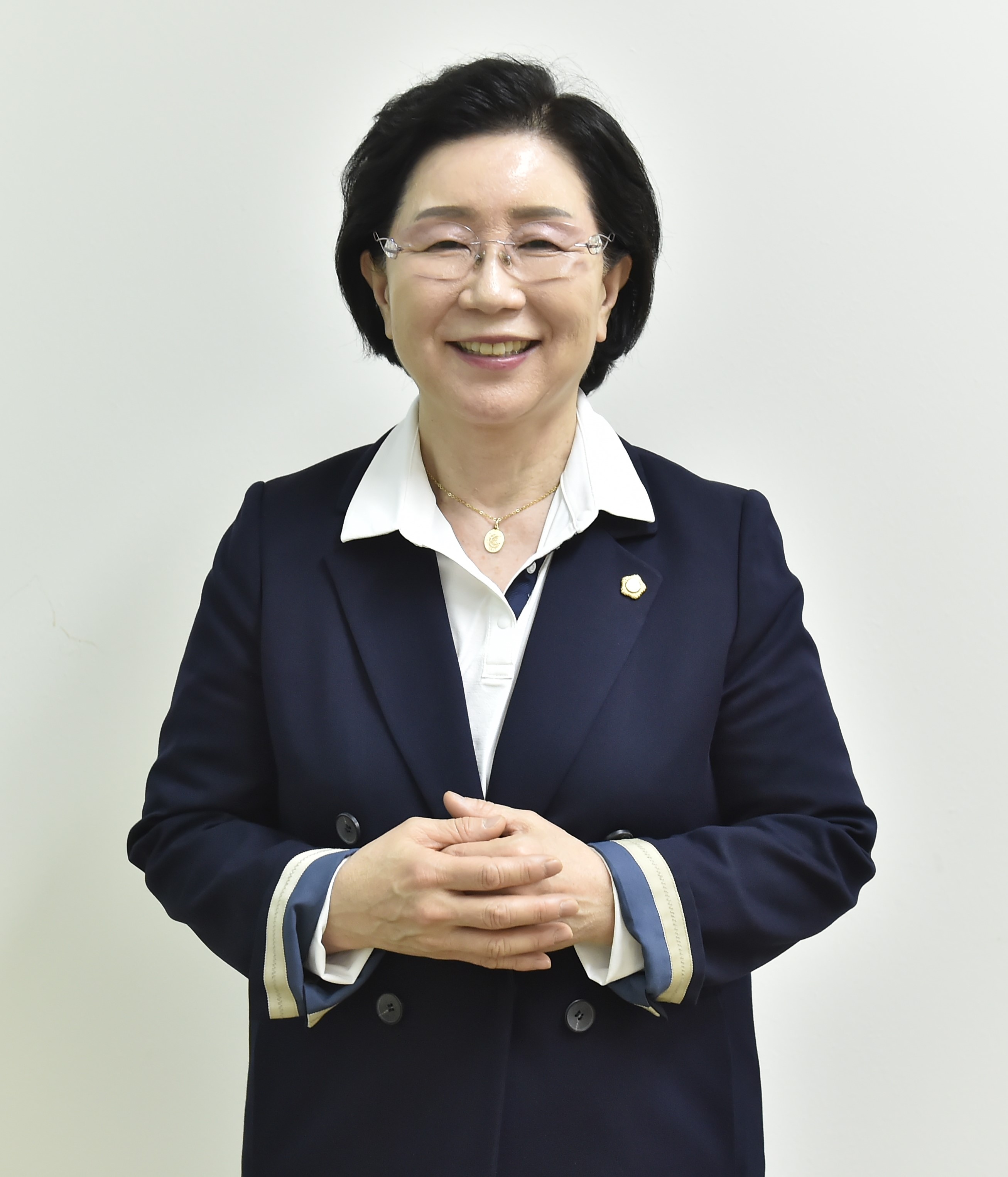 의원 윤인숙 사진